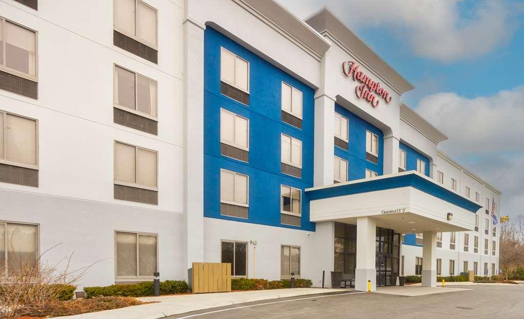 Hampton Inn Хейвірхілл Екстер'єр фото