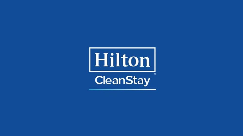Hampton Inn Хейвірхілл Екстер'єр фото