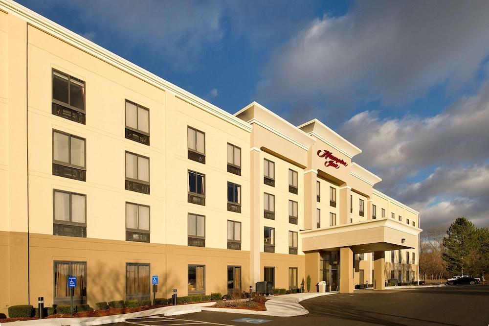 Hampton Inn Хейвірхілл Екстер'єр фото