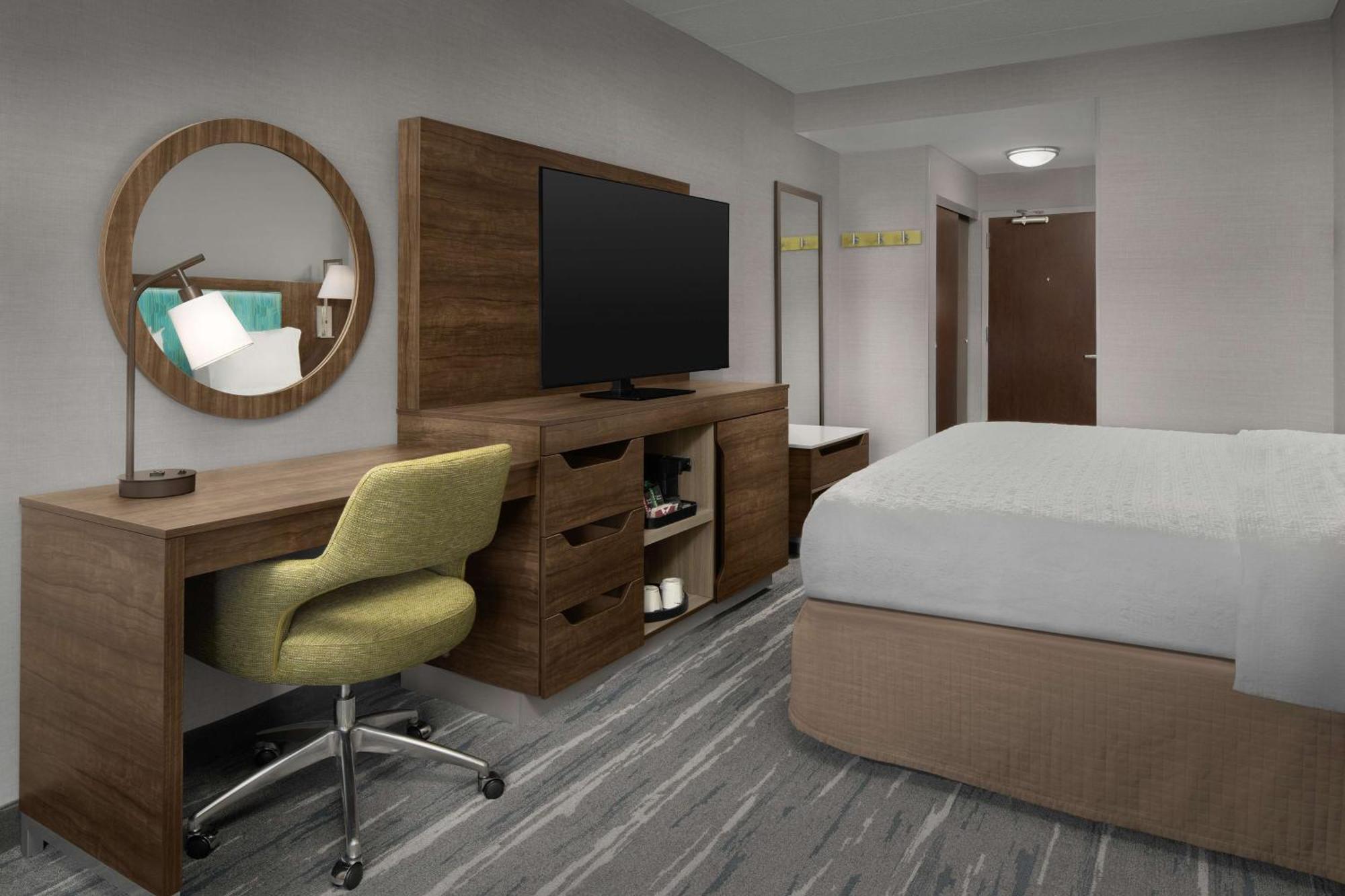 Hampton Inn Хейвірхілл Екстер'єр фото
