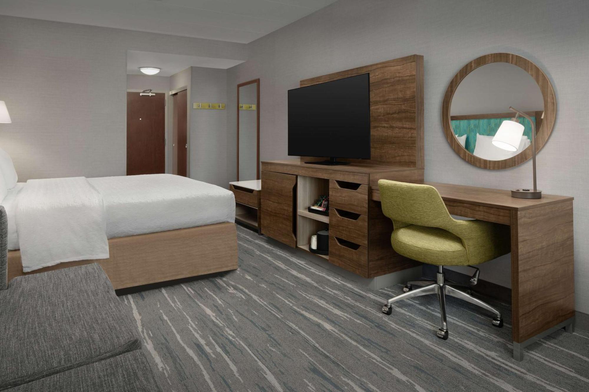 Hampton Inn Хейвірхілл Екстер'єр фото