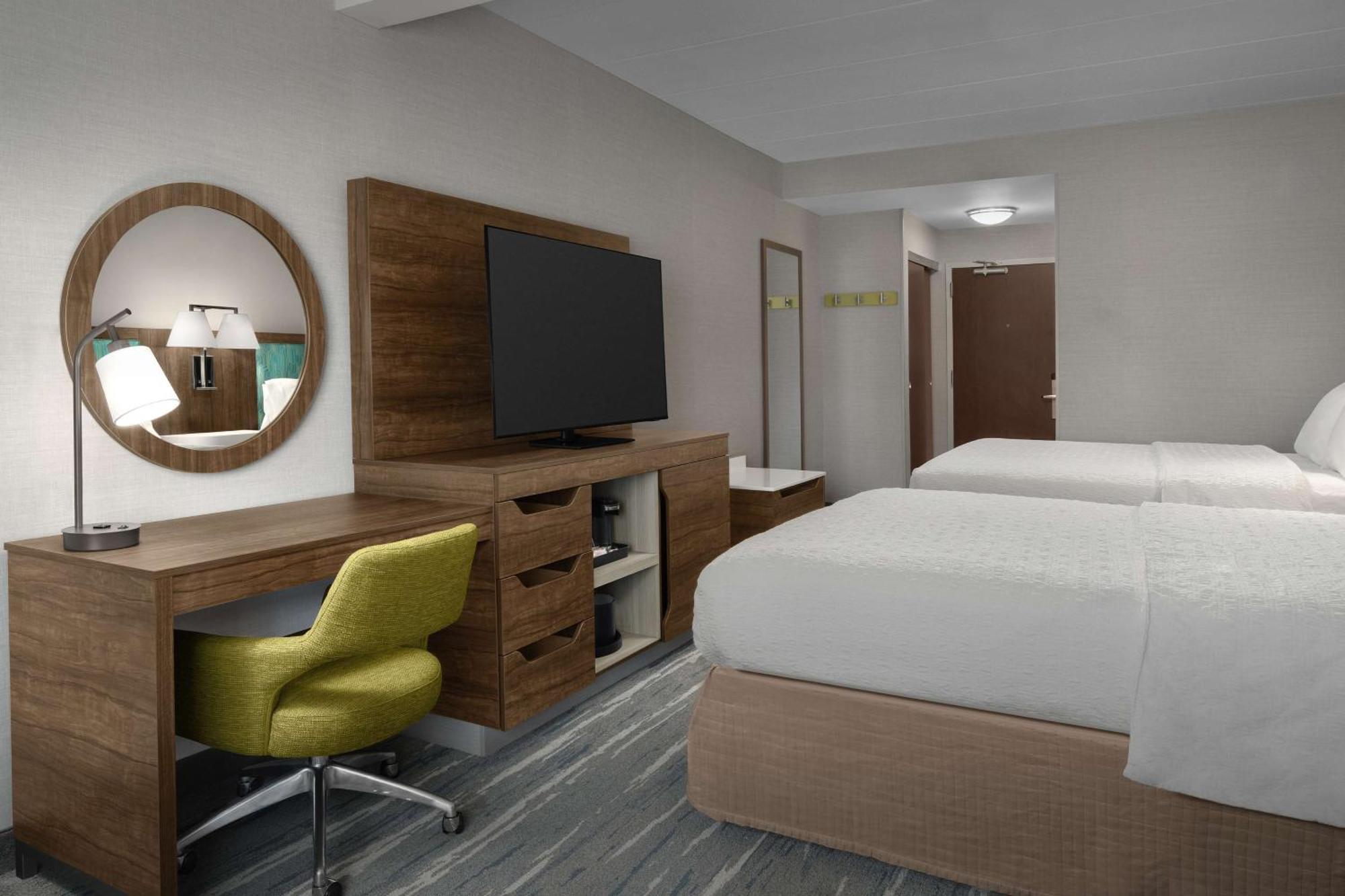 Hampton Inn Хейвірхілл Екстер'єр фото