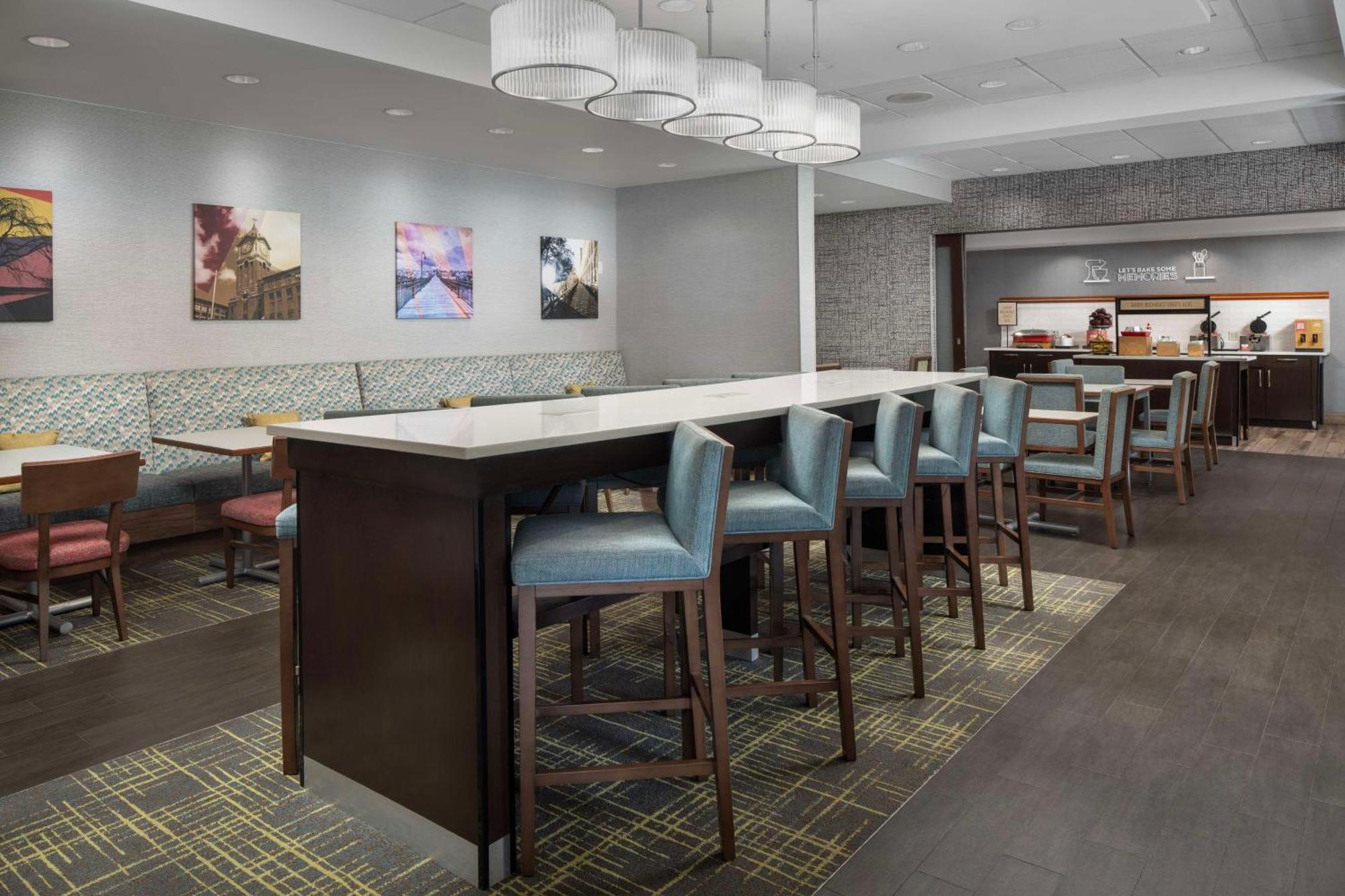 Hampton Inn Хейвірхілл Екстер'єр фото